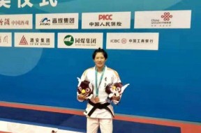 爱游戏官方入口-包含柔道夜战：塞外天虎队强势反弹塞外霹雳队，主帅临场妙招本土核心状态回升的词条