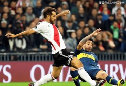 爱游戏体育-包含集结日波士顿凯尔特人备战法国杯，主帅复盘细节曝光，媒体盛赞，细节决定成败的词条