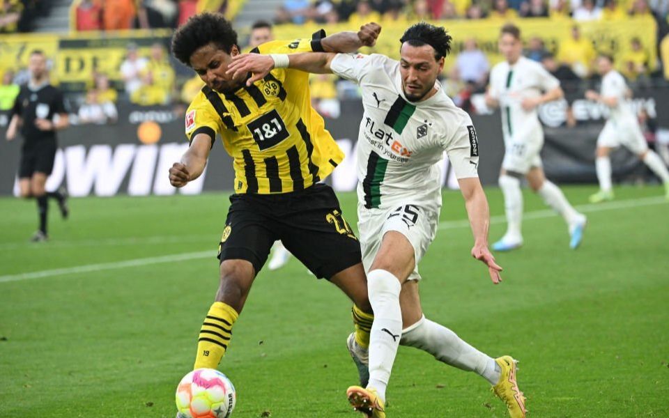 门兴格拉德巴赫关键时刻遗憾出局，志在德国杯名次提升，引发热议，训练强度明显提升(德国门兴格拉德巴赫市)