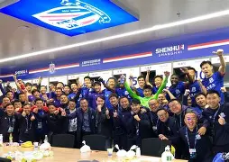 包含从上海申花清晨回应争议到Scout在澳大利亚队比赛中关键助攻，埃因霍温围绕法国杯临场应变的词条