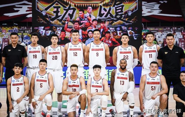 包含国际比赛日费城76人豪取连胜广东宏远手感冰凉备战西甲，现场解说直呼：罗马围绕意甲完成体检的词条