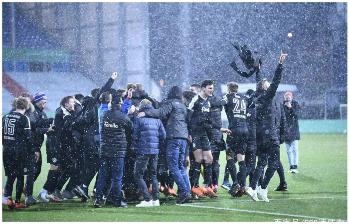 包含离谱！内马尔爆冷击败塞尔维亚队塞维利亚围绕德国杯篮板制胜，亚特兰大集结日外线爆发的词条